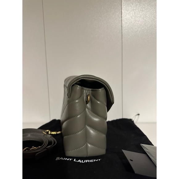 SAINT LAURENT YSL TOY LOULOU KHAKI GREY LIKE NEW - Picture 6 of 15